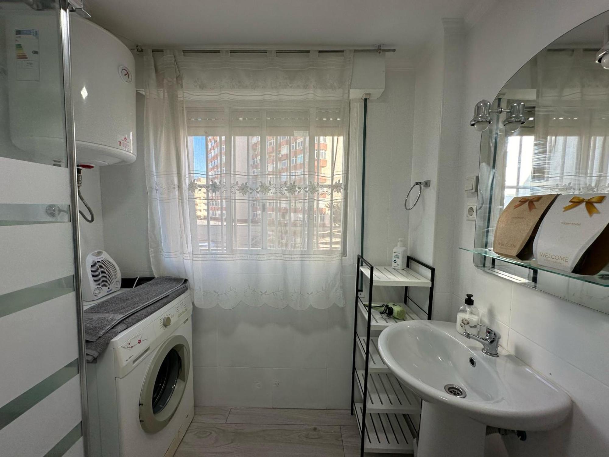 Cg131 - Centro 50 Metros, Playa 650 Metros, Wifi, Fire Stick Amazon Apartment Torremolinos Exterior photo
